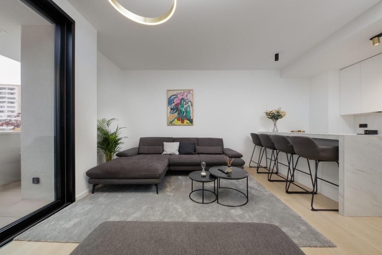 Luxury Haven In Zagreb Appartement Buitenkant foto
